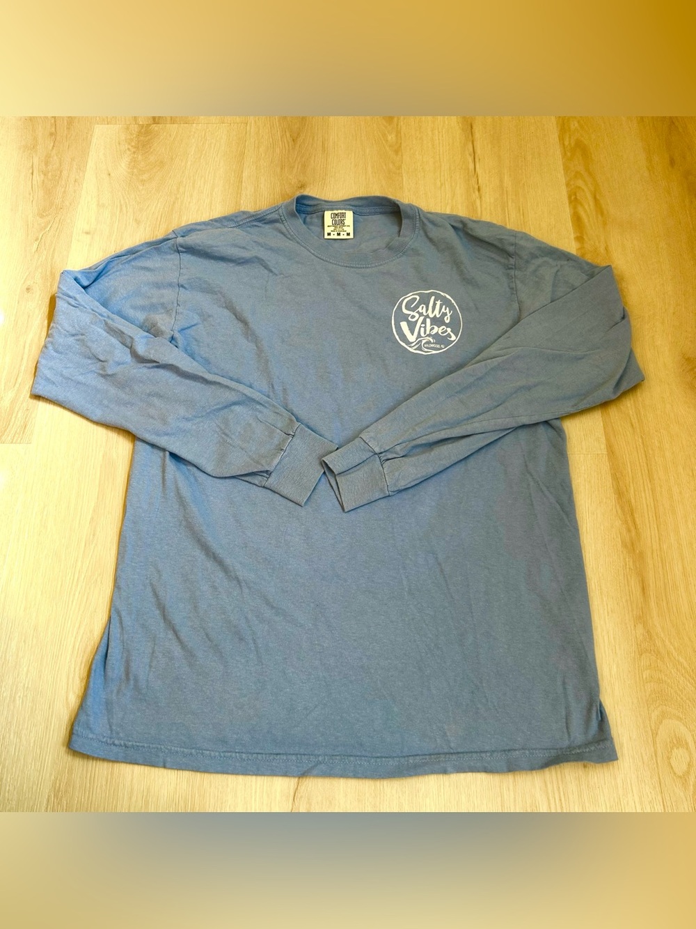 Beachy Long Sleeve Tops (US M) - Picture 2 of 5